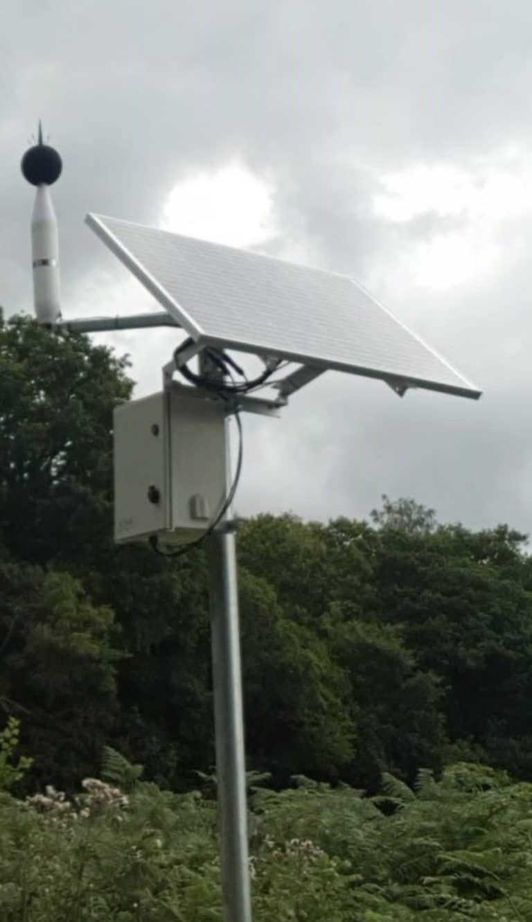 Renew 1 - Pole mount high example